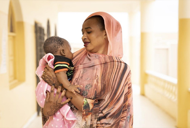 Mahasin and Husam benefited from a program to promote the health of mothers and new-borns in Sudan. ©UNICEF 