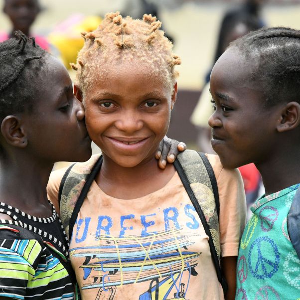 Natasha, 10, with her friends in Sibiti, in the South of Congo, 2019. © UNICEF/UN0282038/Dejongh