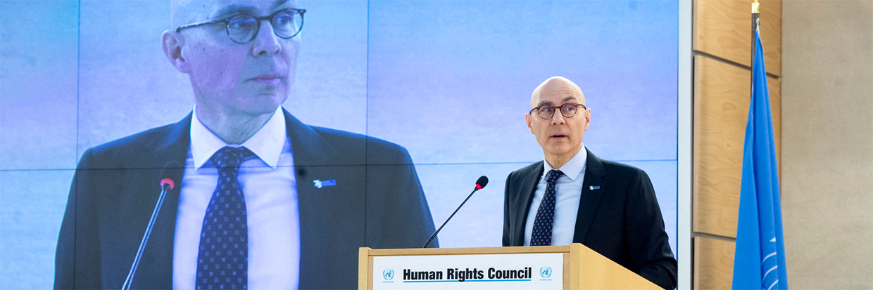瑞士日内瓦，万国宫第20号室，高级专员蒂尔克在人权理事会第52届会议上发表介绍性讲话。©联合国/Volaine Martin