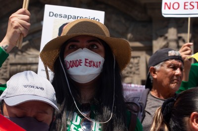 2022年5月10日，墨西哥城，康斯薇露·莫拉莱斯·帕加萨（Consuelo Morales Pagaza）参加为国家尊严游行的活动