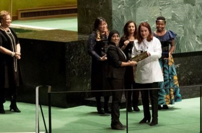 حفل تقديم جائزة حقوق الإنسان لعام 2018 في مقرّ الأمم المتّحدة في نيويورك. © صور الأمم المتّحدة/ إفان شنايدر