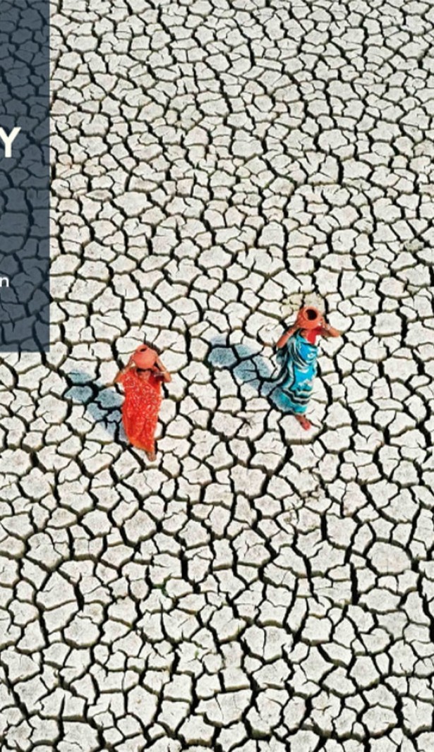 “A thirsty Earth”, West Bengal, India (March, 2021). Women searching for water because they do not have sufficient sources of water for daily use due to severe droughts.