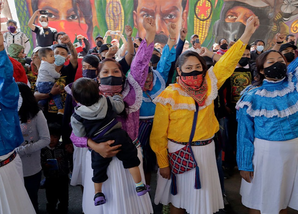 Indígenas en Ciudad de México, México, conmemoran 529 años de resistencia indígena a la llegada de los europeos © Reuters