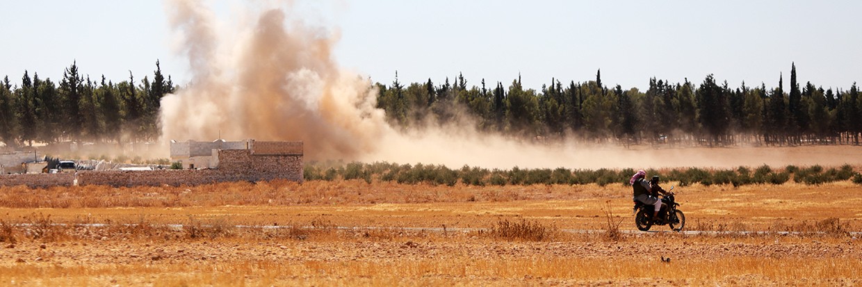 SIRIA - 6 DE SEPTIEMBRE: Combates en la zona rural de Manbij, Siria, el 6 de septiembre de 2023. Ⓒ Bekir Kasim / Anadolu Agency