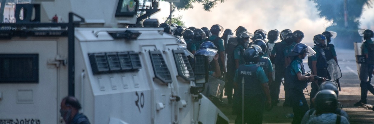 Police are firing teargas during a coffin rally of anti-quota protesters at the University of Dhaka, a day after the clash with Bangladesh Chhatra League. Credit: Syed Mahamudur Rahman/NurPhoto