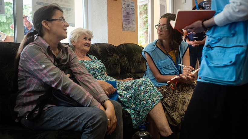 “There is nothing left,” said Tetiana, a woman in her 70s who was recently evacuated from the border town of Vovchansk in northern Kharkiv region. “The houses on our street were destroyed.” © Vincent Tremeau/OHCHR