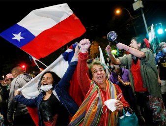 Chileans voted overwhelmingly in favour of drafting a new constitution. REUTERS/Ivan Alvarado