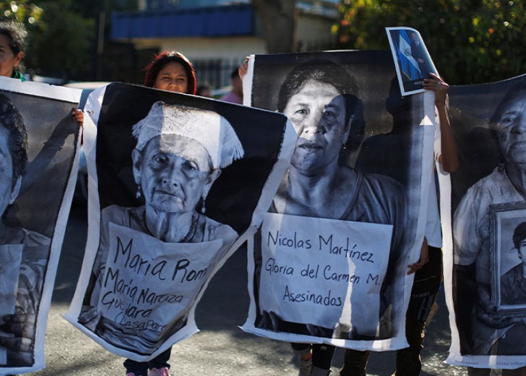 People participate in a protest against the approval of an amnesty bill to prosecute civil war crimes, in San Salvador, El Salvador February 27, 2020. © REUTERS/Jose Cabezas